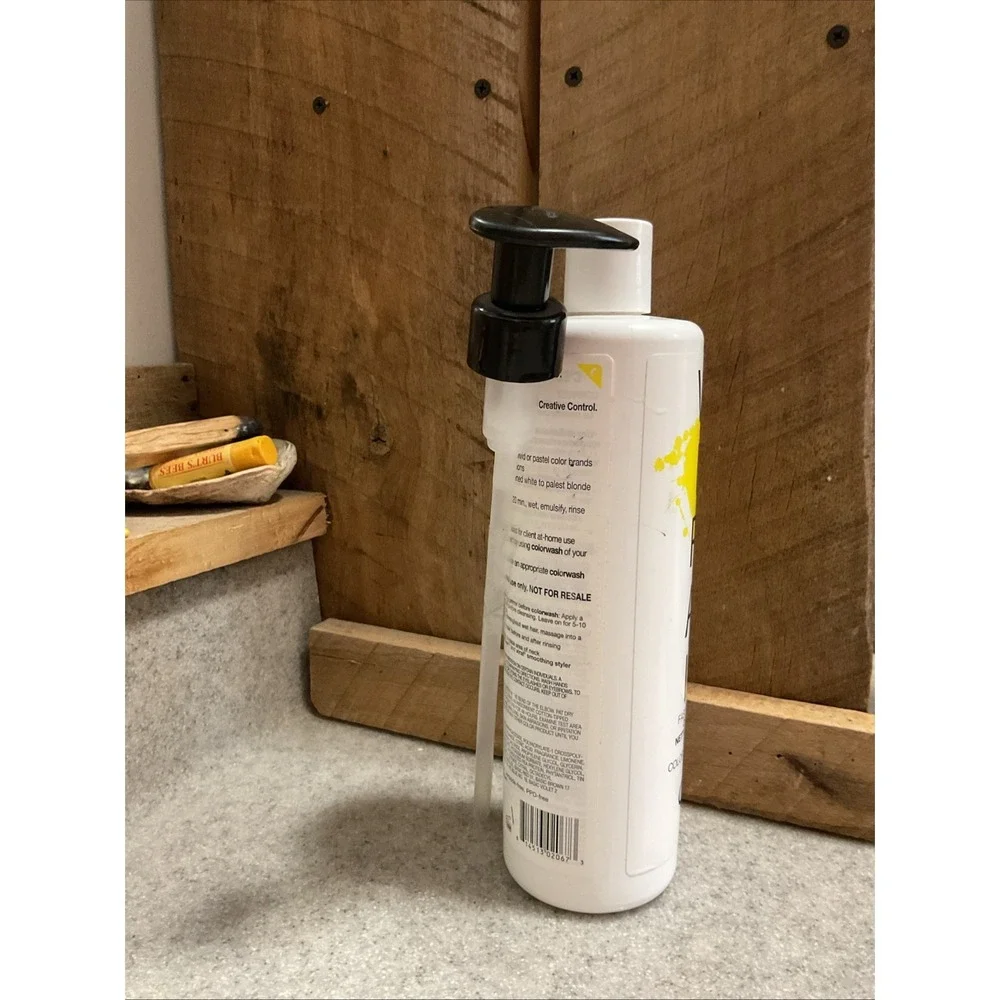 Celeb‎ Luxury Viral Extreme Yellow Colorwash  739ml